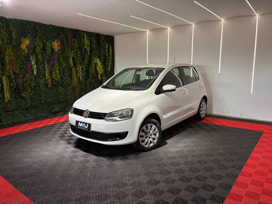 VOLKSWAGEN FOX 1.0 MI TREND 8V FLEX 4P MANUAL VOLKSWAGEN FOX 1.0 MI TREND 8V FLEX 4P MANUAL